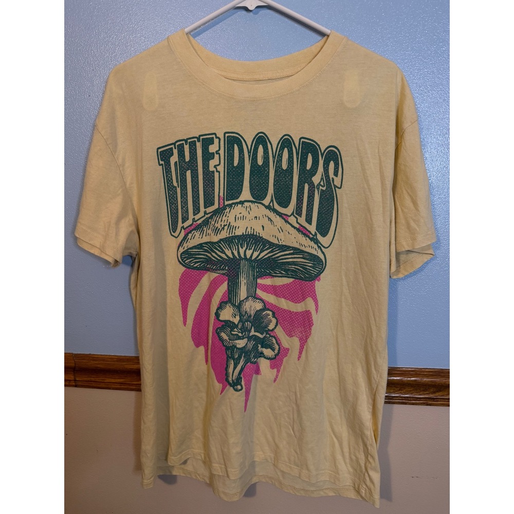 The Doors 1970 Tour Graphic T-Shirt Yellow Mushroom Rock Band XS